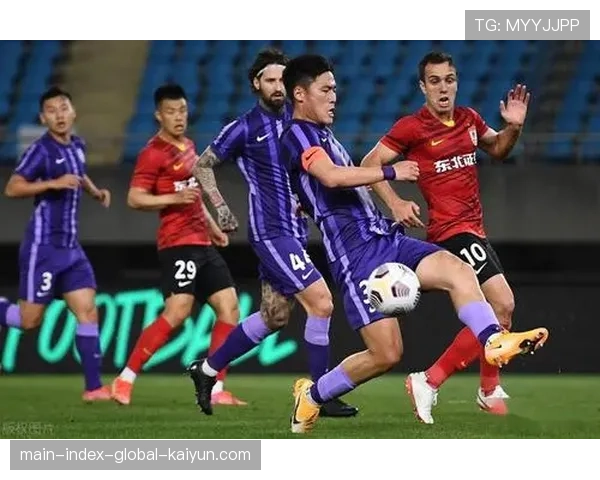 高位防线与造越位战术流行 三中卫体系沟通失误需重视