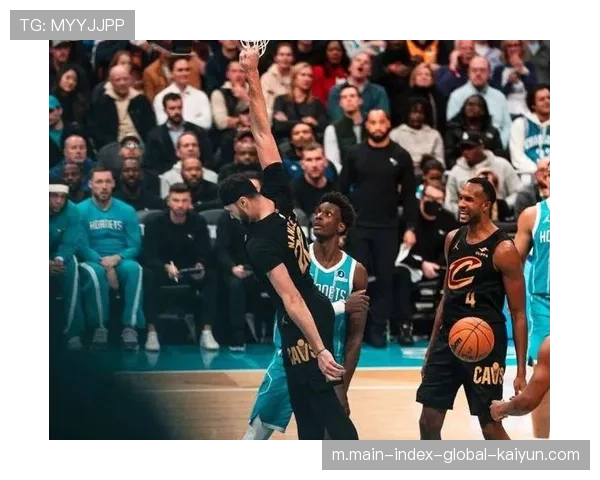 艾维突破分球视野待观察 公牛后场组织重任仍集中于鲍尔